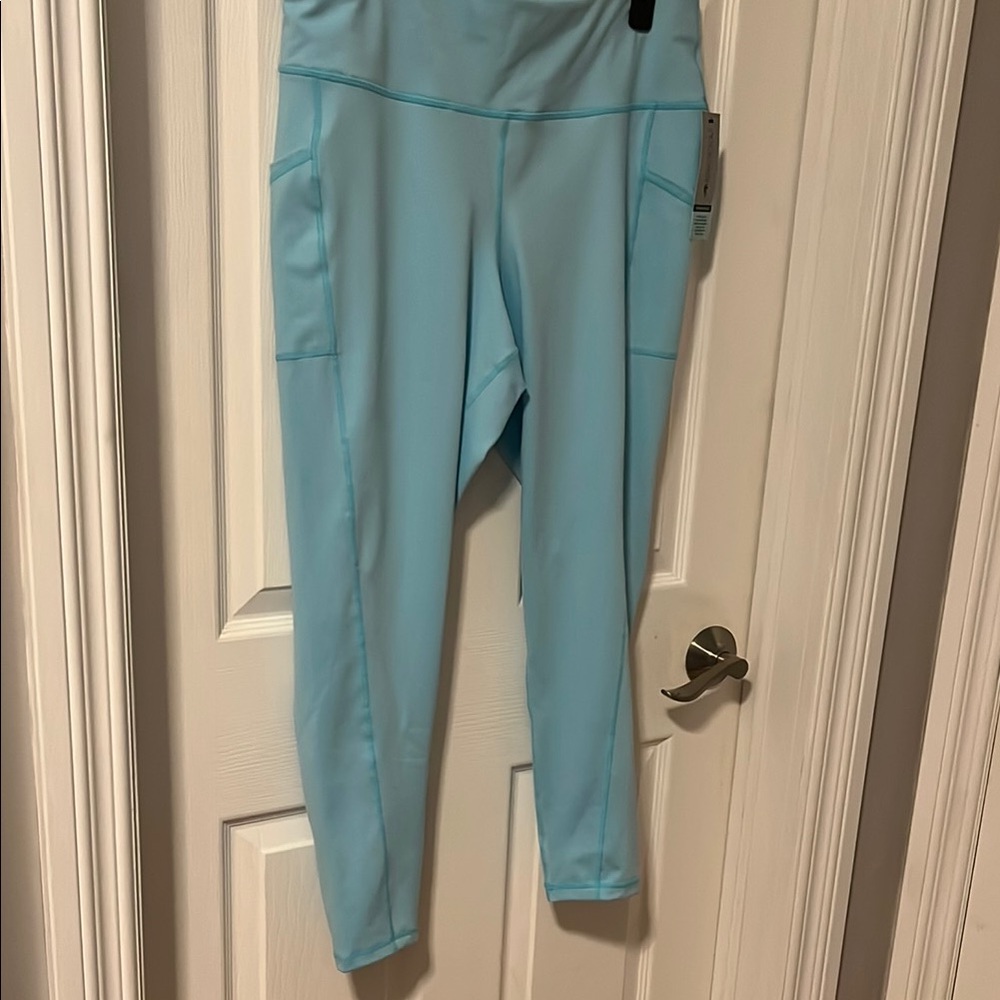 NWT Ideology Mint Blue High-Waisted Leggings 7/8 length. Size 1X.